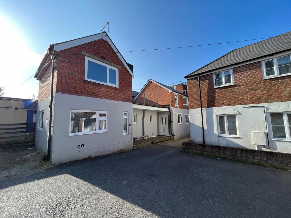 Ashley Road Apartments Poole Kültér fotó